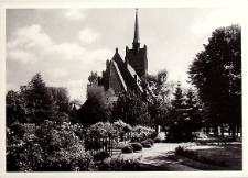 Lubin : kościół katolicki i różany ogród