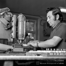 Legnicka Fabryka Fortepian&oacute;w i Pianin