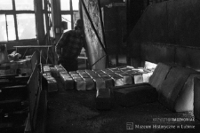 W hali przemysłowej