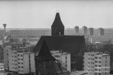 Baszta i kości&oacute;ł