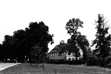 Ulica Browarna : budynek i teren Domu Dziecka „Skarbek”