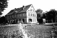 Ulica Browarna : budynek i teren Domu Dziecka „Skarbek” z placem zabaw