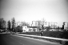 Ulica Dąbrowskiego : wjazd z ulicy Hubala, tył budynku kina