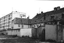 Plac Wolności : tył pierzei zachodniej Rynku