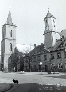 Rynek : ratusz oraz kościół pw. św. Barbary