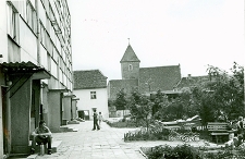 Ulica Głogowska : blok mieszkalny od podwórza