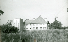 Plac Kościelny : front plebanii przy kościele pw. św. Michała Archanioła