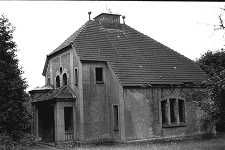 Ulica Legnicka : kaplica na cmentarzu ewangelickim