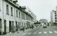 Rynek : pierzeja zachodnia z przystankami PKS