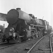 Stacja Miłkowice : parowóz Ty2-52 wjeżdża na rozjazd