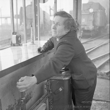 Stacja Miłkowice : praca przy nastawni mechanicznej obsługującej parowozownię