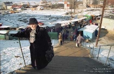 Widok na targowisko miejskie od ulicy Zamkowej