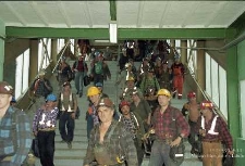 Zakłady Górnicze „Rudna” : górnicy wychodzący z pracy