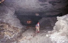 Zakłady Górnicze „Lubin” : wybieranie urobku z chodnika