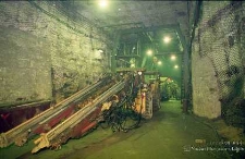 Zakłady G&oacute;rnicze &bdquo;Lubin&rdquo; : praca na chodnikach i w komorach naprawczych